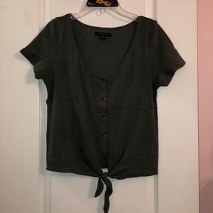 AMERICAN EAGLE button down T-shirt